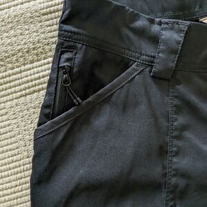 Duluth Trading Company women's dry-on-the fly straight leg pants, black, size 4